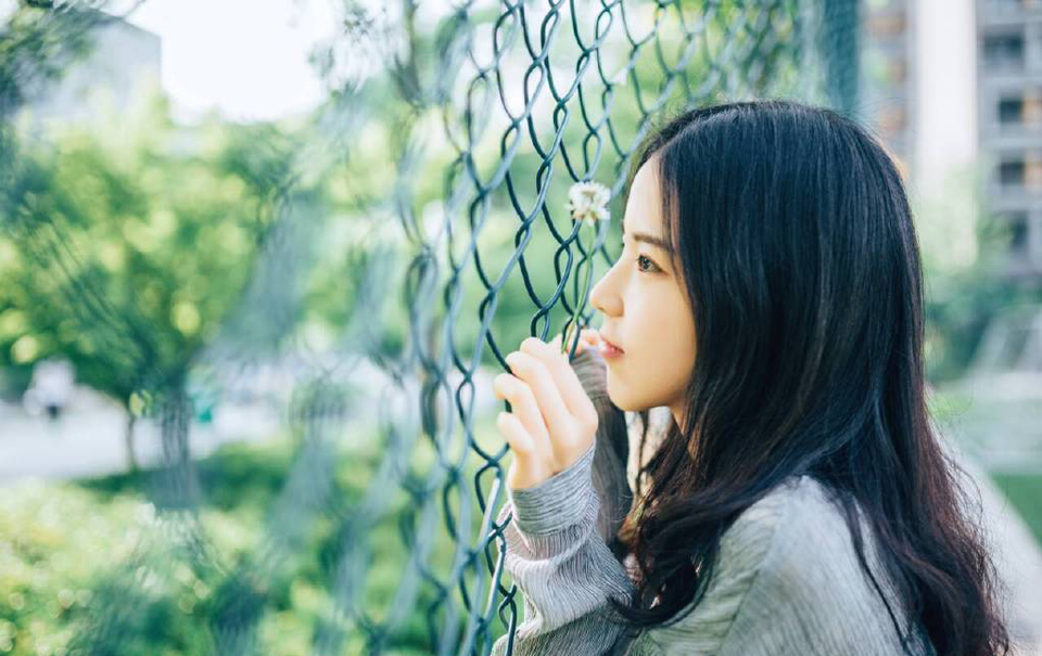 “城中有多少驻军？”魏延沉声问道。